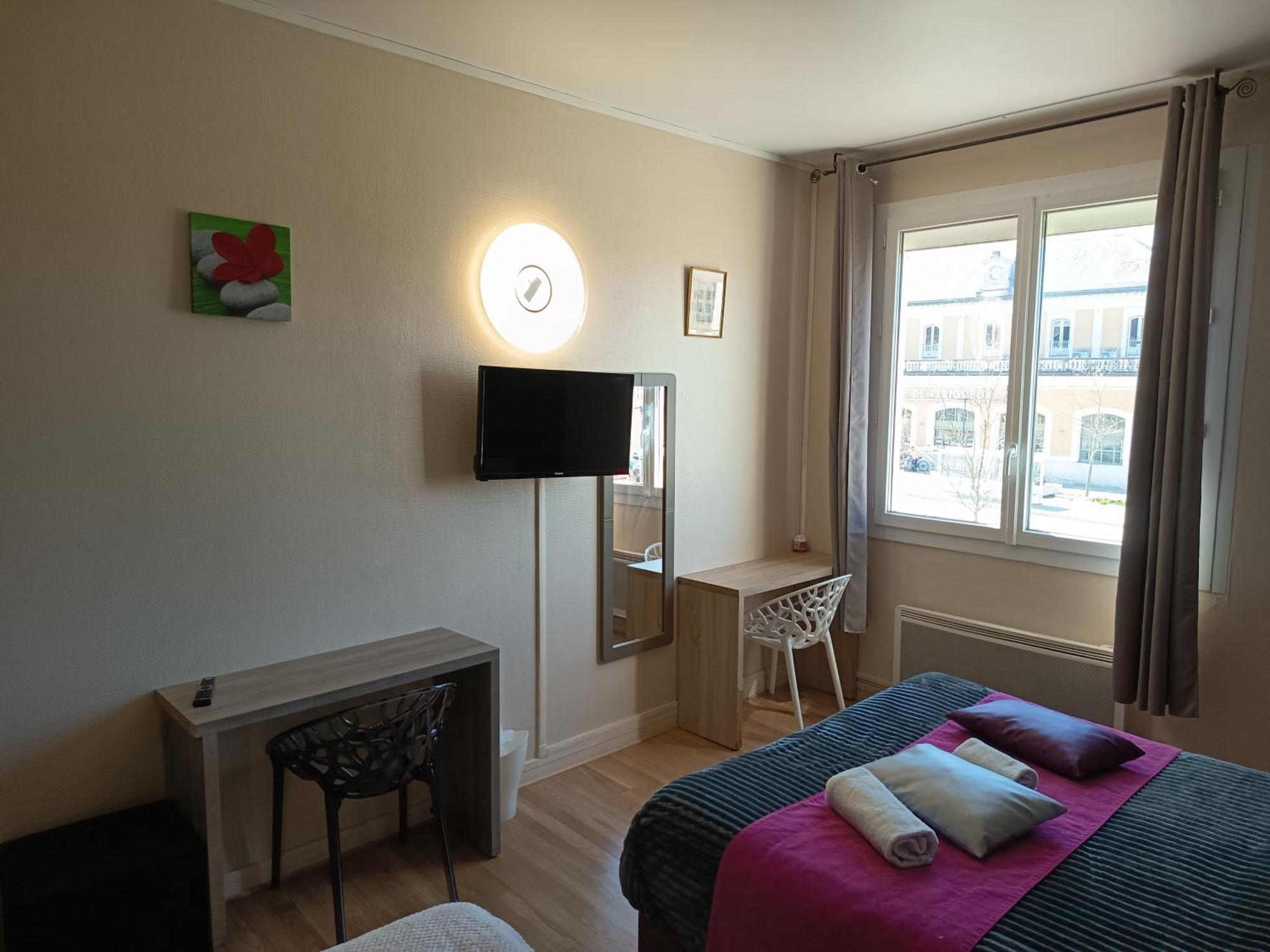 Hotel De La Gare Perigueux Ngoại thất bức ảnh